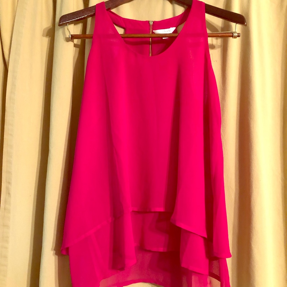 Sleeveless blouse